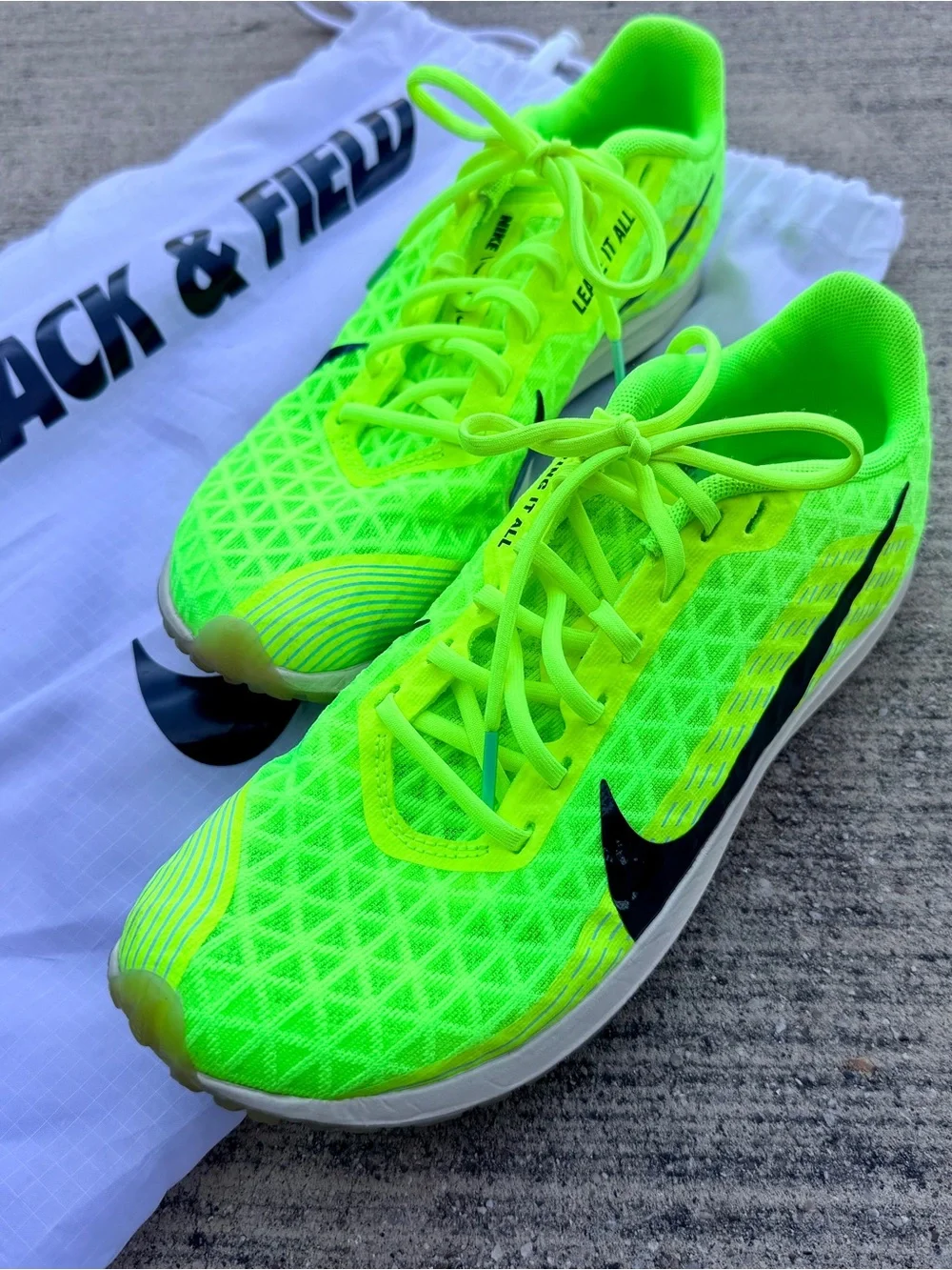 Nike zoom rival